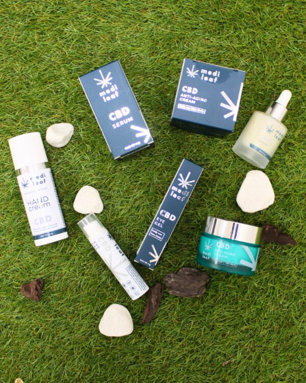 Set rutina facial con CBD de El Estanque con sérum, crema antiedad y contorno de ojos