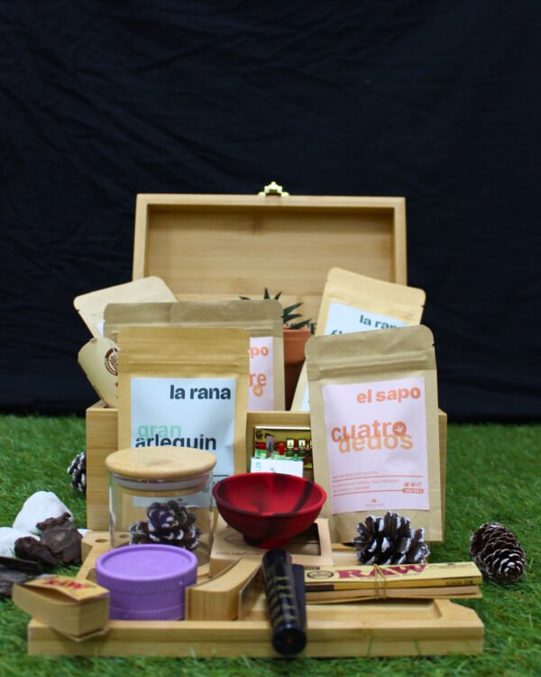 Pack coleccionista de CBD en caja de bambú con flores, resinas y accesorios